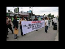 Polres Dairi Kawal Aksi Unjuk Rasa Dari Aliansi Pemerhati Pengguna Anggaran Negara (AP2AN) Kabupaten Dairi