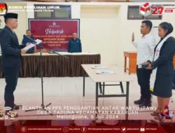 Ketua KPU Talaud Andri Sumolang, Lantik PAW Anggota PPS Desa Taduna Kecamatan Kabaruan