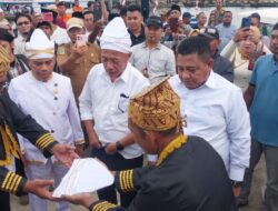 Masyarakat dan Pemda Balut Sambut Kedatangan Bupati dan Wakil Bupati Usai Pelantikan di Istana Negara