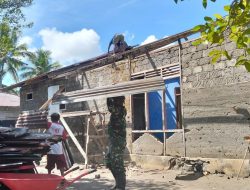 Satgas TMMD Mulai Renovasi Rumah Tidak Layak Huni di Desa Lako Akelamo Milik Bapak Andri Yamin