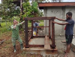 Satgas TMMD Pasang Rangka Tandon Air, Dukung Peningkatan Sanitasi Warga