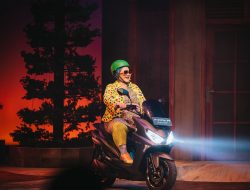 Panggung Musikal Keluarga Cemara, Sita Nursanti Tampil Memukau Memerankan Karakter Ceu Salmah