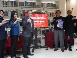 BCF Serahkan Prosiding Campus Leaders Program untuk Menambah Koleksi Literasi di Universitas Bakrie