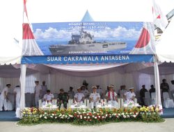 KODAERAL III SAMBUT KEDATANGAN JS OSUMI (LST 4001)