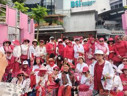 IKPNI dan KCBI Gelar Jalan Sehat Merah Putih Berkain Peringati HUT ke-80 Kemerdekaan RI