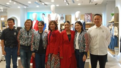 Launching Perdana Brand Fashion MRRY By Merry Riana