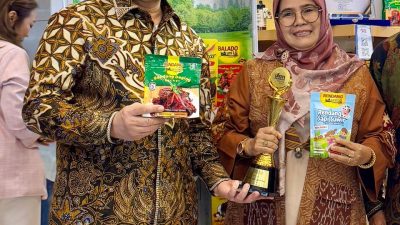 Dari Solok Selatan untuk Dunia: Rendang Uni Lili Raih Penghargaan UMKM Pangan Award 2025, Siap Ekspansi Global dengan Inovasi Bumbu Bersantan