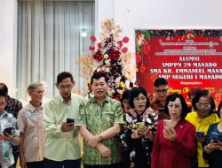 SUKACITA ALUMNI SMA KRISTEN EMANUEL ,ALUMNI SMPPN 29  MANADO ANGKATAN ’81 & ALUMNI SMP NEGERI I MANADO MENYAMBUT NATAL YESUS KRISTUS DALAM IBADAH PRANATAL