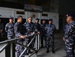 TNI AL – DANKODAERAL III DAMPINGI PANGKOARMADA RI TINJAU FASILITAS DI PONDOK DAYUNG