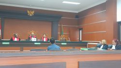 BREAKING NEWS ; Sidang Pemeriksaan Terdakwa dugaan Tipikor Dana Desa Kima bajo -Terdakwa Mantan Plt Hukum Tua  inisial A.A Sampaikan Sejumlah Fakta di Persidangan,di antaranya  *Mengenai Dirinya tidak memegang Dana Desa tersebut ,melainkan di Bendahara & terdakwa tegaskan  tidak Pernah Menggunakan Dana desa untuk kepentingan Pribadi*