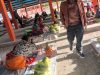 Bupati Pegaf Belanja di Pasar Anggi, Ini Harapan Bupati Pegaf