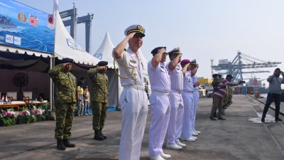 Perkuat Hubungan Strategis, Kodaeral III Melepas Keberangkatan Kapal Perang Jepas JS Ikazuchi