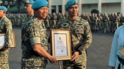 Danpaspampres Berikan Penghargaan kepada Prajurit Berprestasi dan Tim Pengamanan VVIP