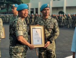 Danpaspampres Berikan Penghargaan kepada Prajurit Berprestasi dan Tim Pengamanan VVIP