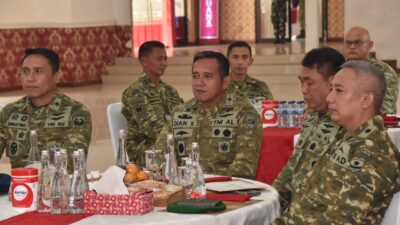 Wakili Dankodaeral III, Wadan Hadiri Taklimat Akhir Audit Itjen TNI Di Markas Baret Merah