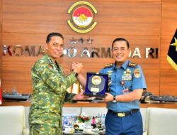 Pangkoarmada RI dan Pangkogabwilhan III Pererat Koordinasi untuk Tingkatkan Kesiapan Operasional TNI