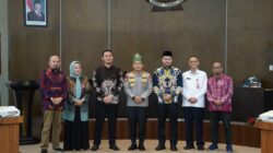 Polda Riau Raih Dua Penghargaan Keterbukaan Informasi Publik, Kapolda: Kado Istimewa Hari Bhayangkara ke-80