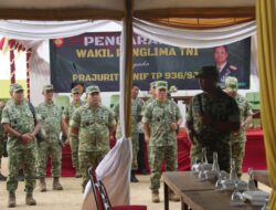 Wakasad Dampingi Wapang TNI Tinjau Kesiapan Yonif TP 936/SJ
