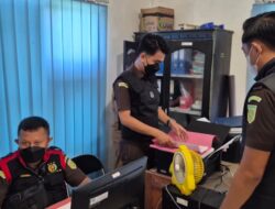 PENGGELEDAHAN DILAKUKAN KEJARI BALUT TERKAIT DUGAAN KORUPSI DI DISDIKBUD BANGKEP