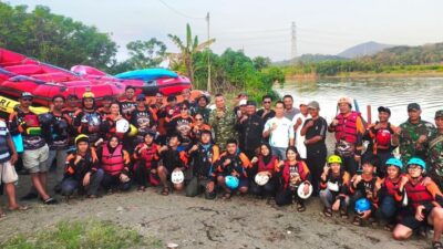 Ekspedisi Cicatih Elpala Berakhir di Pelabuhan Ratu, Tempuh Sungai 20 Kilometer