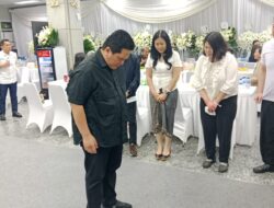 Erick Thohir Berikan Penghormatan Terakhir kepada Hokiarto, Tokoh Senior yang Dikenang atas Keteladanan dan Pengabdiannya