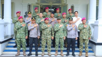 Kapolda Metro Jaya dan Pangdam Jaya Kunjungi Pangkormar, Perkuat Sinergi TNI-Polri