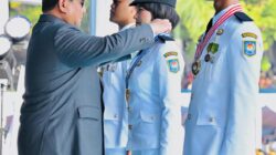 Lantik Lulusan IPDN, Presiden Berpesan untuk Layani Rakyat dan Sederhanakan Birokrasi