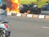Lakalantas Truk Vs Sepeda Motor di Depan Indomart Palbapang Magelang Berakibat Truk Kebakar